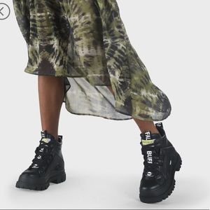 BUFFALO LONDON Mid Ankle Boot